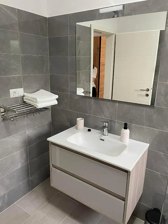 Апартаменты Apartman Ivanica Lukoran Хорватия